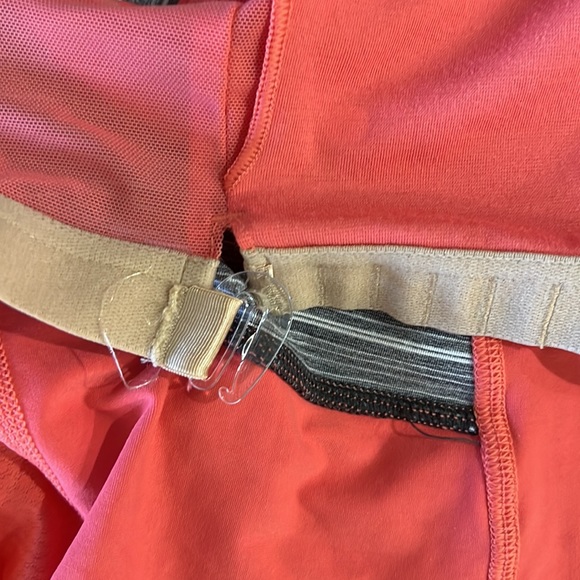 Lululemon Push Your Limit Tank top, size 04. - Picture 7 of 8